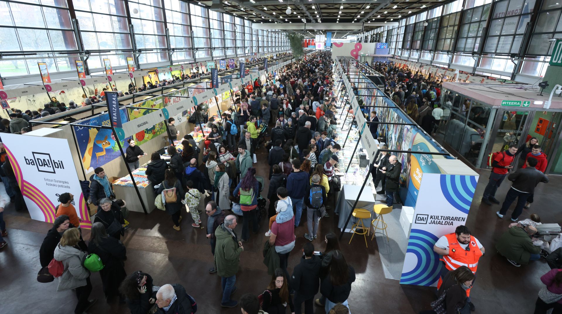 Bigarren eguna, argazkitan