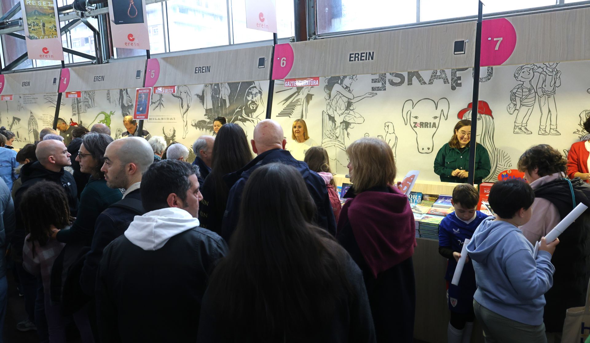 Bigarren eguna, argazkitan