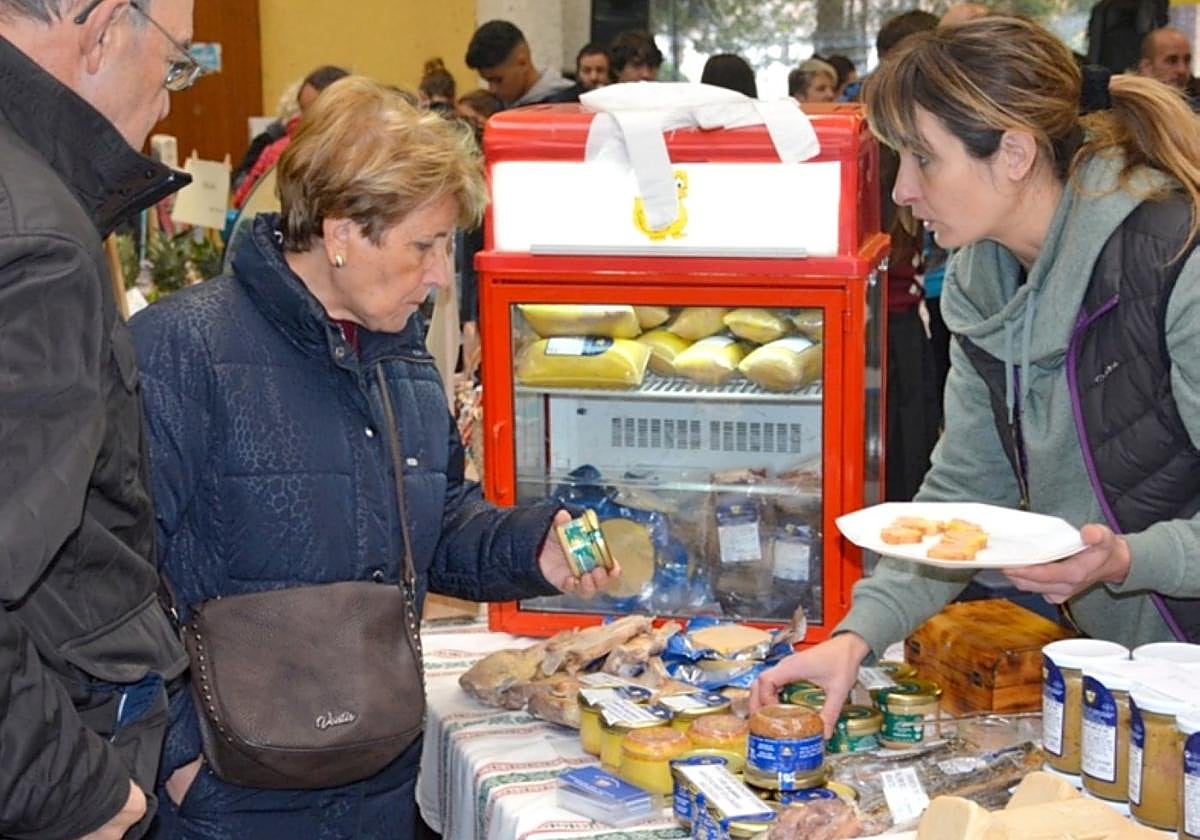 Artisau eta ekoizleek produktu andana eskainiko dute.