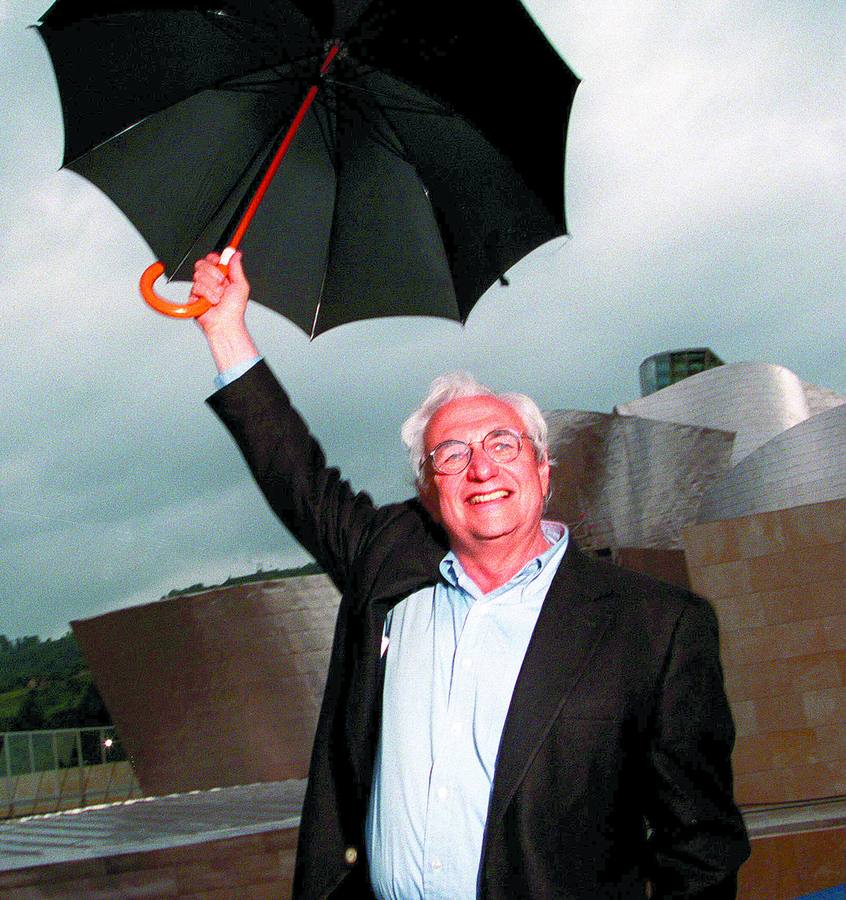 Frank Gehry en 1998, un año después de la inauguración del Guggenheim.