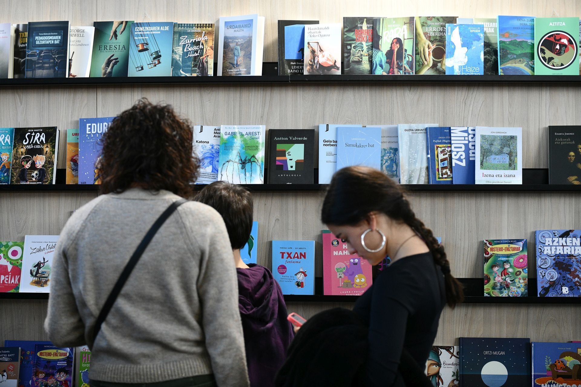 Liburu eta diska festa, baina omenaldietarako denbora baita ere