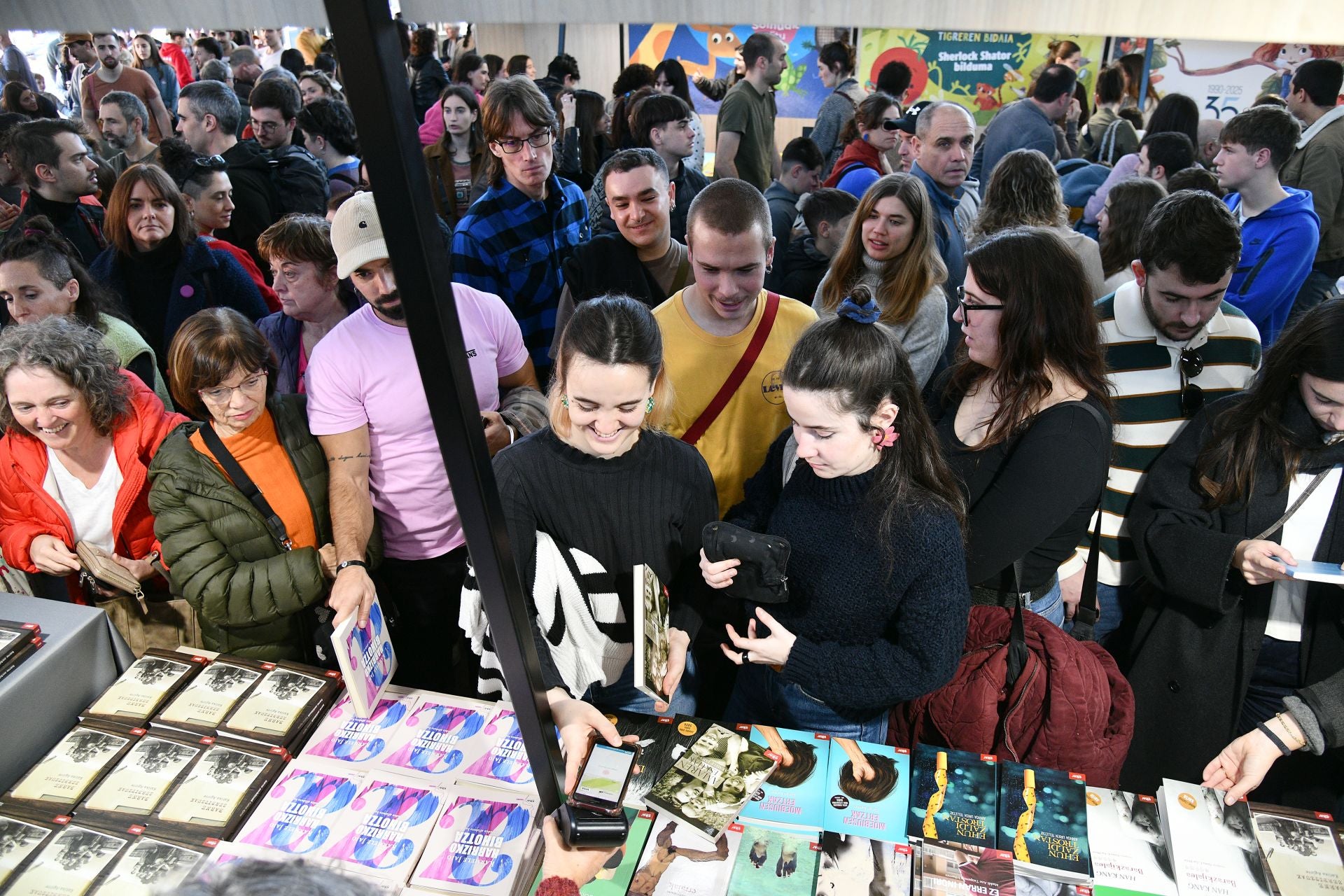 Liburu eta diska festa, baina omenaldietarako denbora baita ere