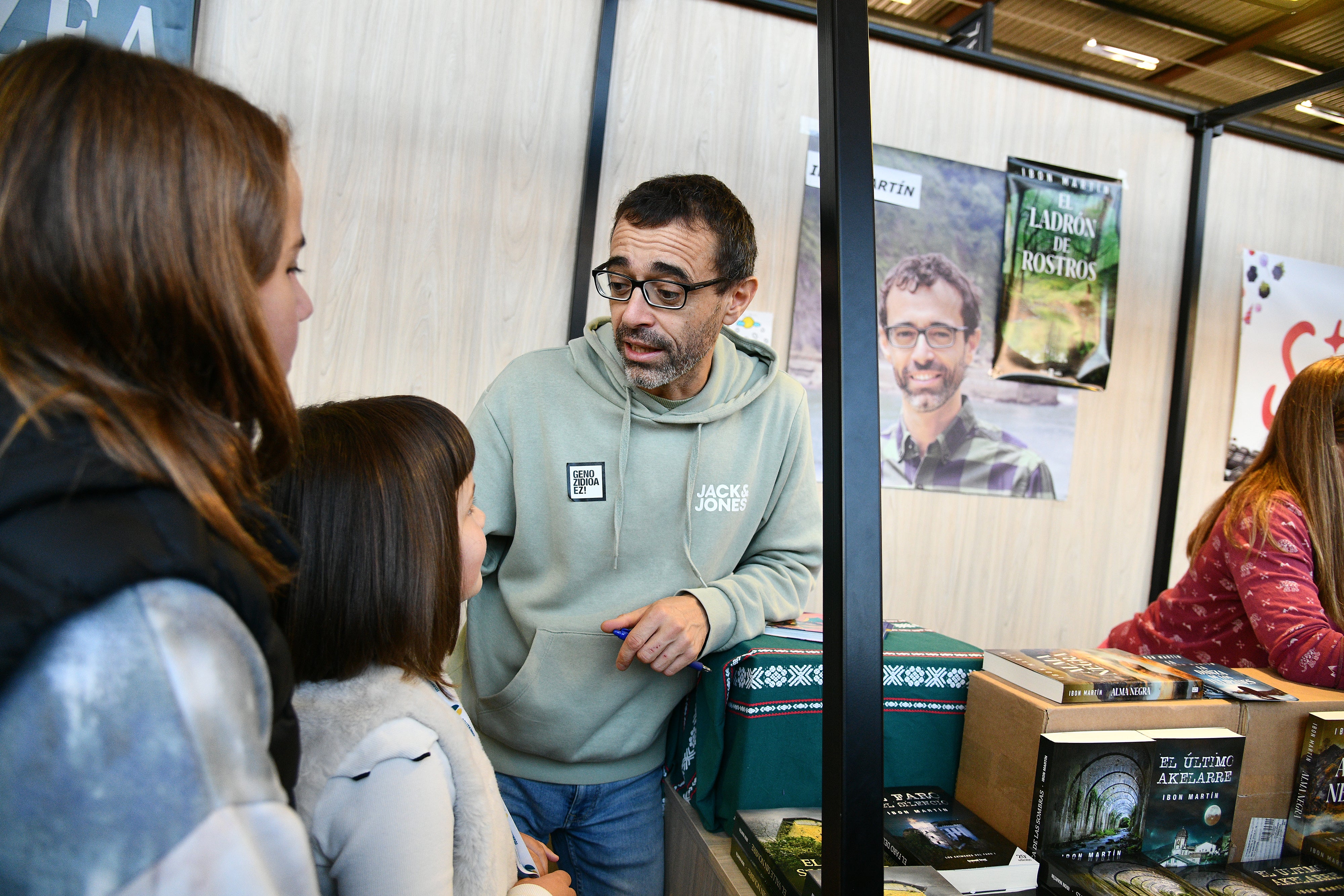 Liburu eta diska festa, baina omenaldietarako denbora baita ere