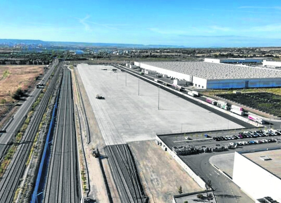 Puerto seco de Guadalajara-Marchamalo, de capacidad similar al que se proyecta en Gaintxurizketa, construido y que empezará a operar en 2026.