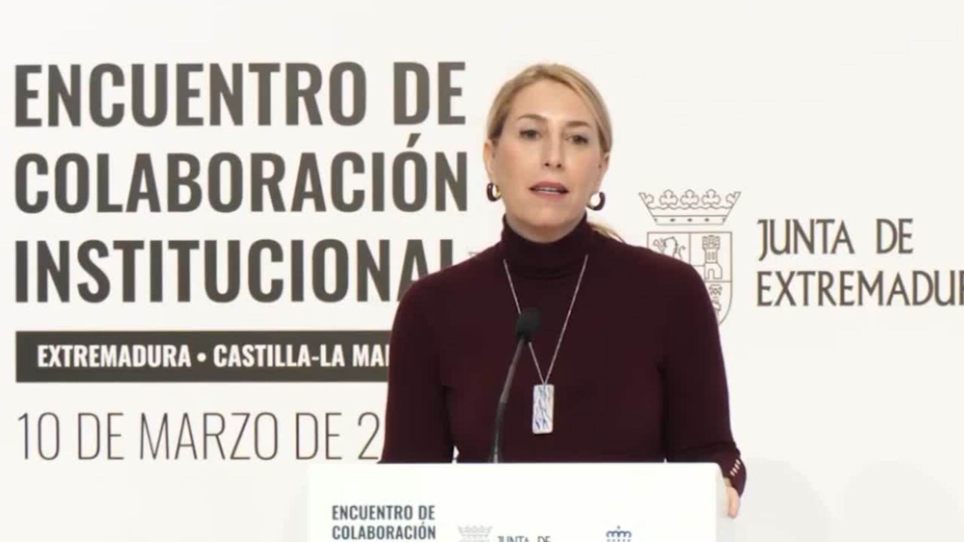 Guardiola traslada sus condolencias a la familia de la educadora social asesinada en Badajoz