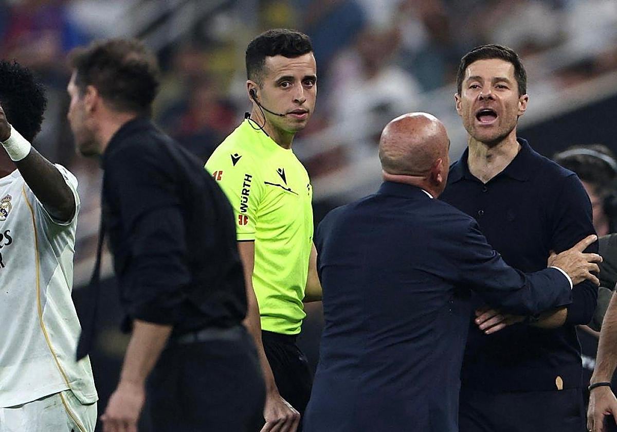 Alonso Rages at Simeone Over Vinícius Remark