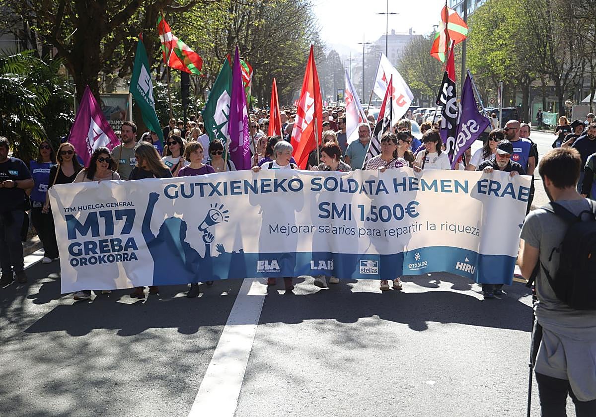 Sigue la huelga general en Gipuzkoa por un SMI propio | El Diario Vasco