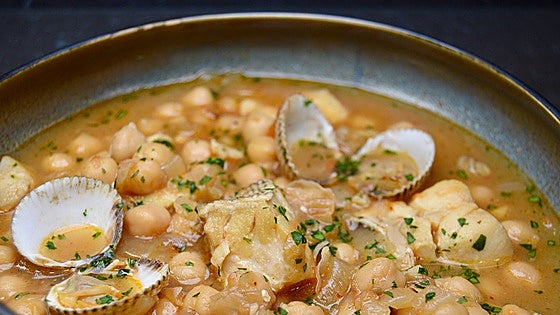 Receta de potaje de bacalao con berberechos