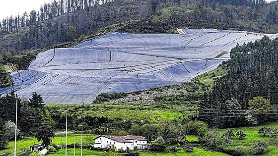 El Gobierno Vasco rechaza reparar el vertedero de Zaldibar al no hallar «riesgo inminente»