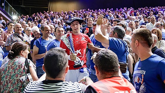 Darío, campeón del Manomanista de pelota: «Todo me ha salido bien desde el principio»