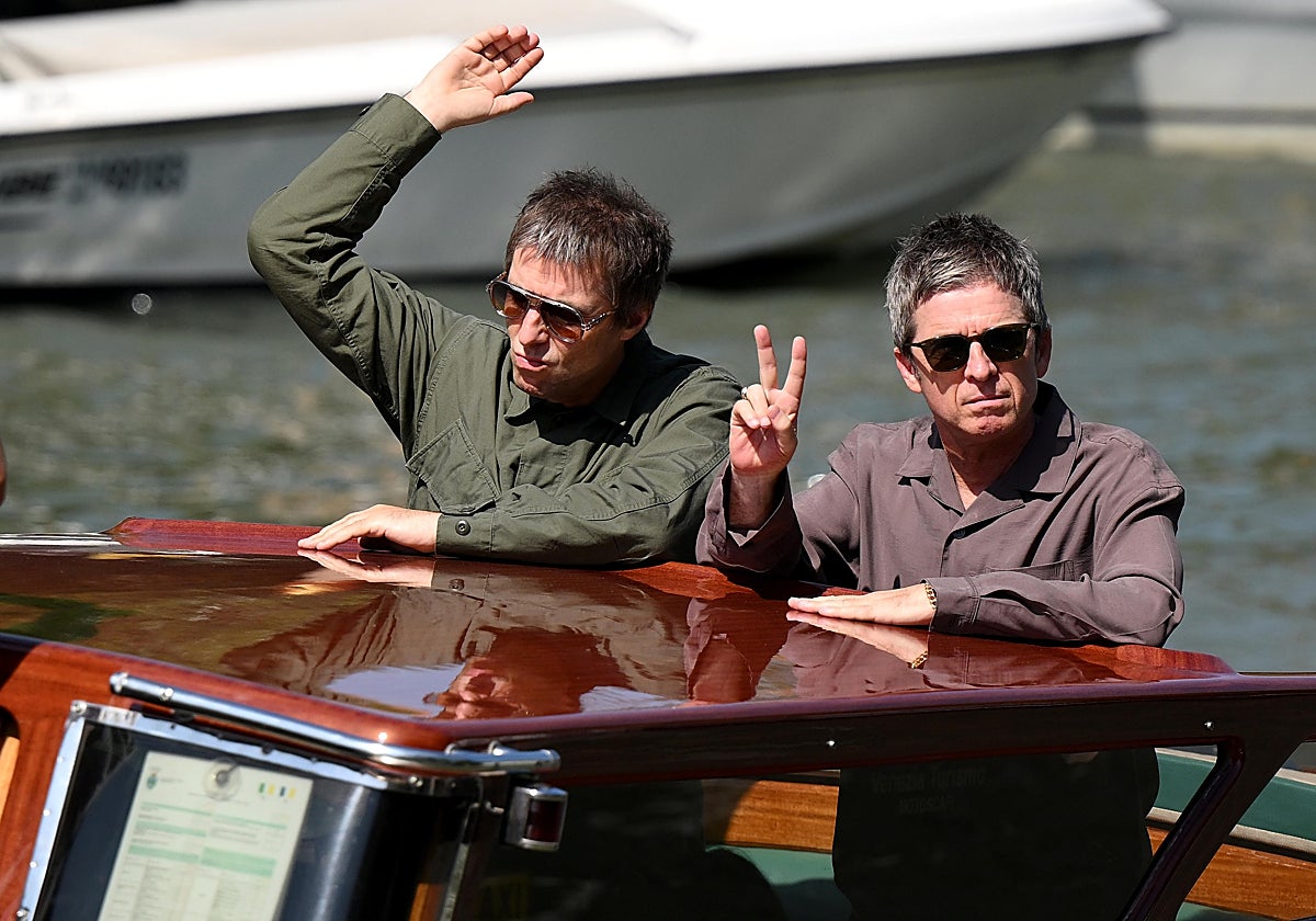 Los hermanos Gallagher llegando a Lido, este sábado.