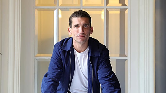 Jaime Lorente: «Que mi ópera prima nazca en el Festival de San Sebastián es un regalazo»