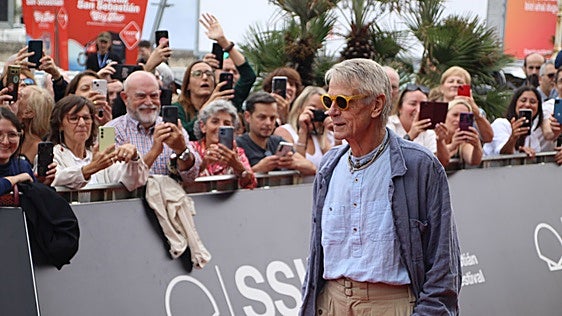 Jeremy Irons y el honor de regresar «a esta gloriosa ciudad»
