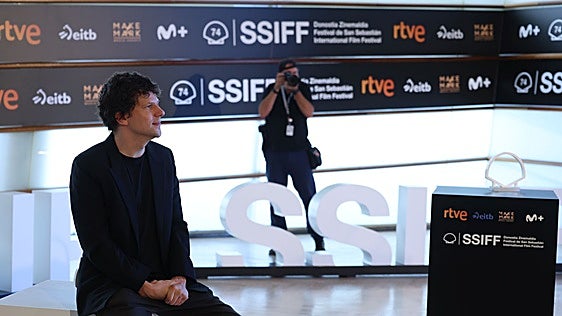 Jesse Eisenberg: «Sé más de cricket que de redes sociales, no son mi estilo de vida»