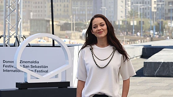 Marion Cotillard en el photocall del Zinemaldia.