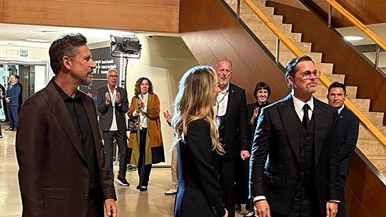 Inolvidable ovación para Brad Pitt tras la proyección de 'En el corazón de la bestia'