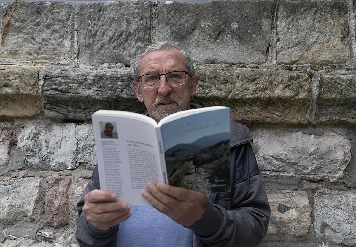 «He sido un cura atípico: mi despacho era la calle y mi confesionario el bar»