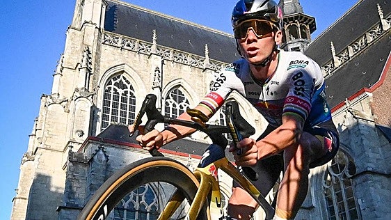 Evenepoel, la estrella a batir en la Clásica