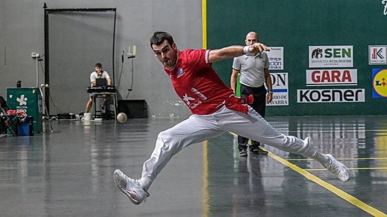 Ezkurdia se hace grande en la agonía