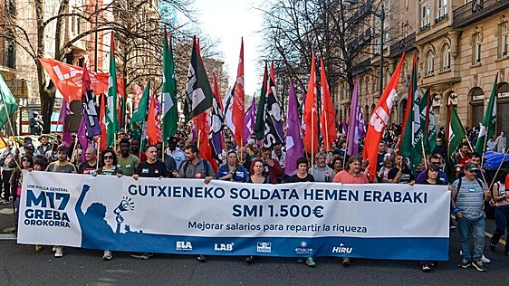 ELA y LAB piden a Pradales «que haga frente a la patronal» por el SMI vasco