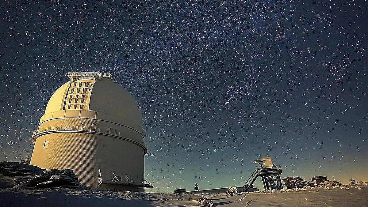 Un viaje directo a las estrellas y galaxias lejanas sin salir de Pasaia