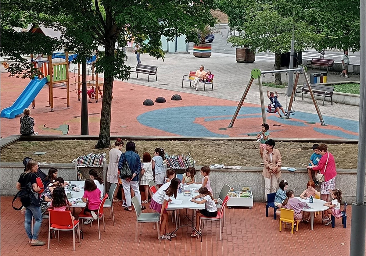 Este viernes será el último día del biblioparque de verano en Zelai Arizti