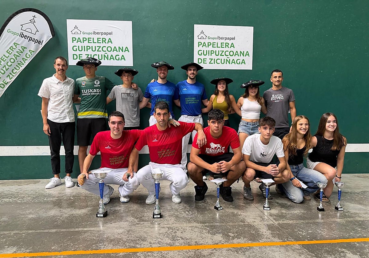 Siete finales para cerrar el campeonato de pelota Papelera de Zikuñaga
