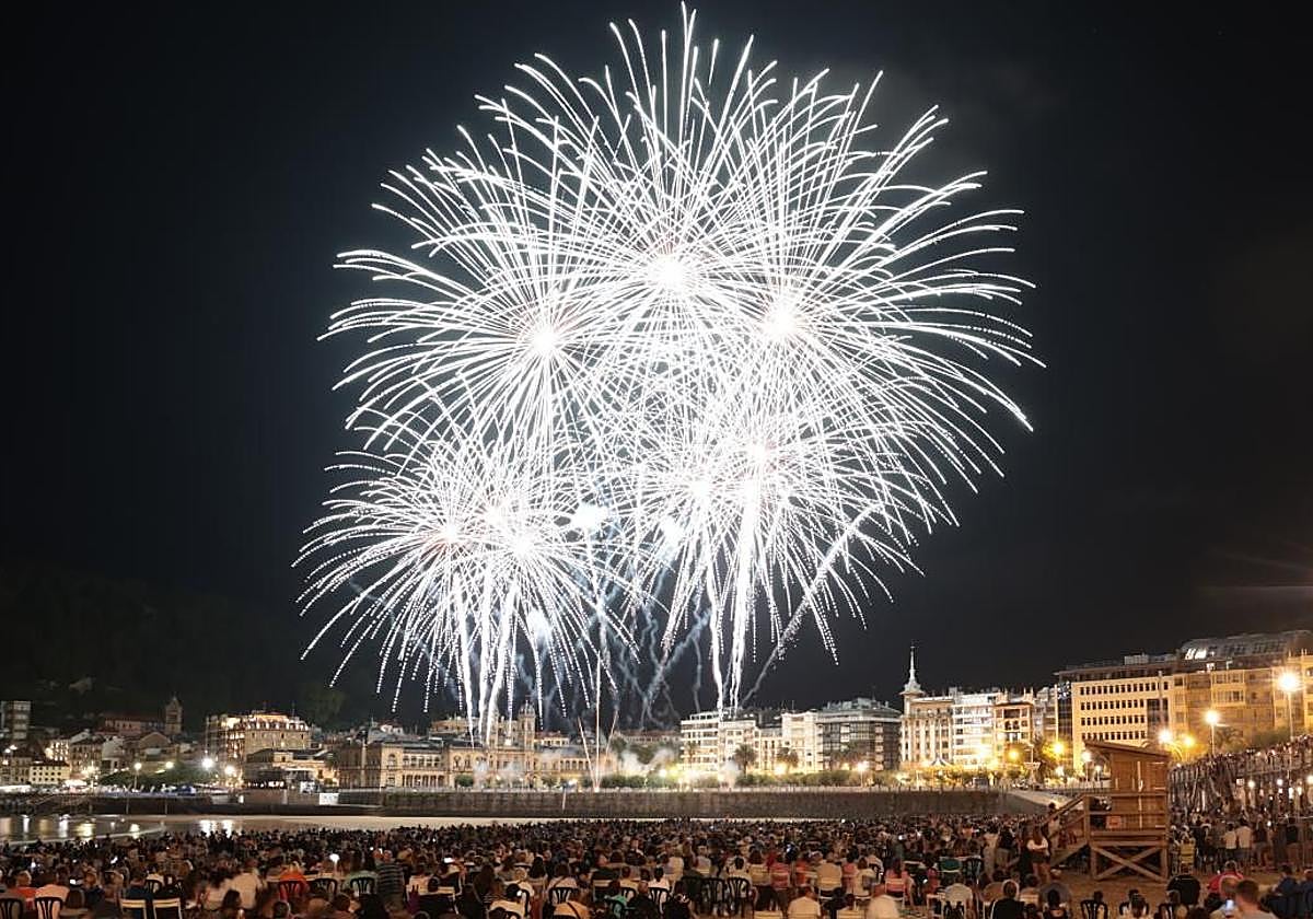¿Qué nota les das a los fuegos artificiales de este lunes en la Semana Grande de San Sebastián?