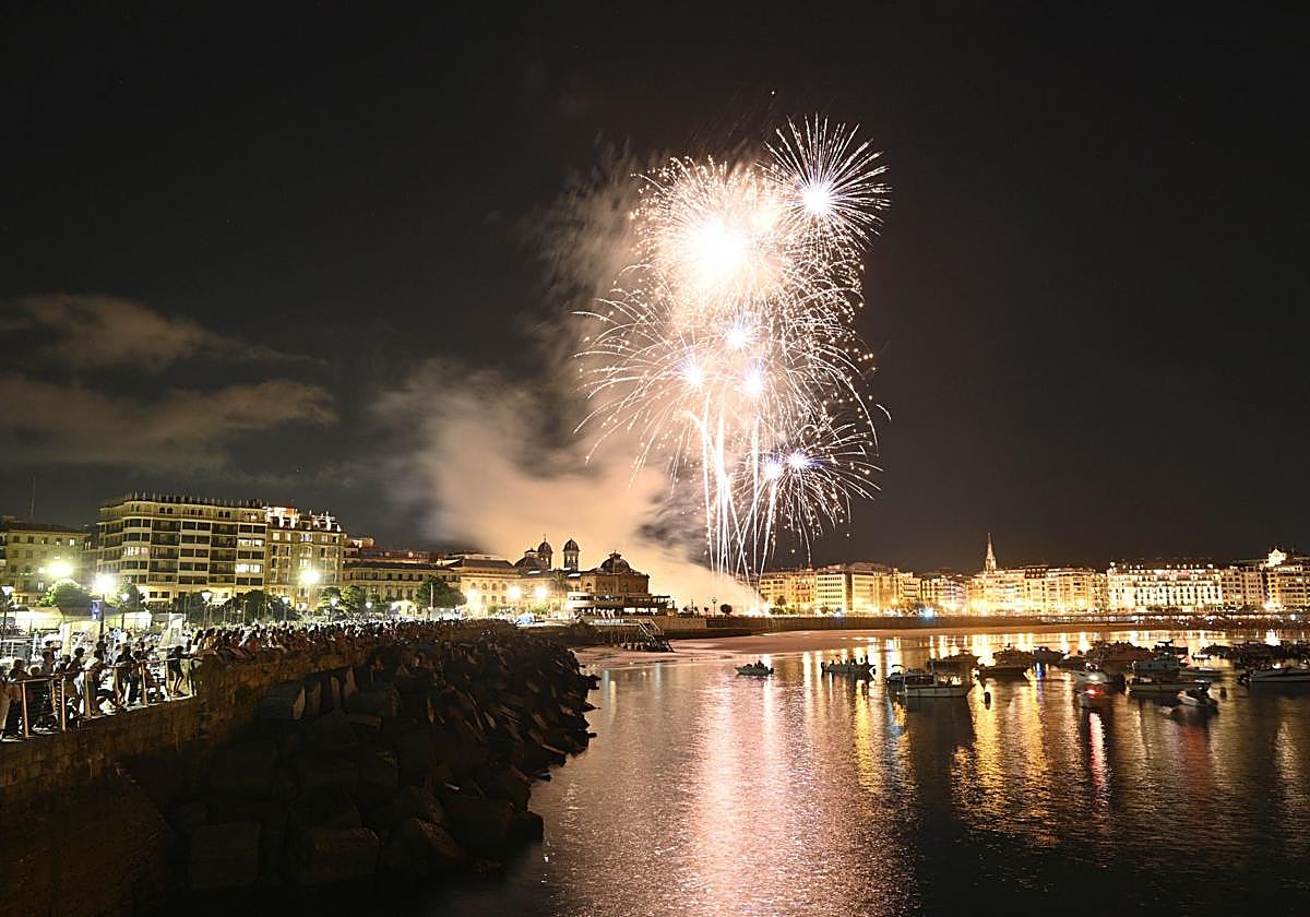 ¿Qué nota les das a los fuegos artificiales de este miércoles en la Semana Grande de San Sebastián?