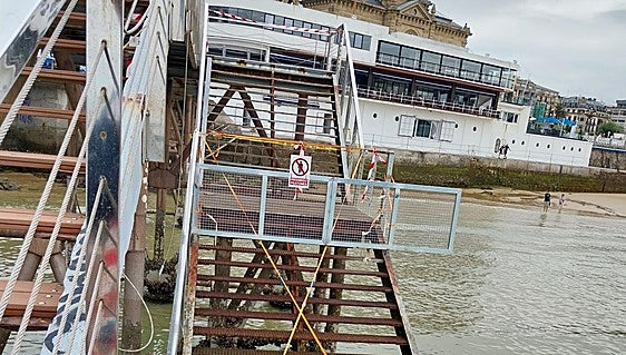 Refuerzan la seguridad en el embarcadero del Muelle donostiarra con un nuevo vallado preventivo