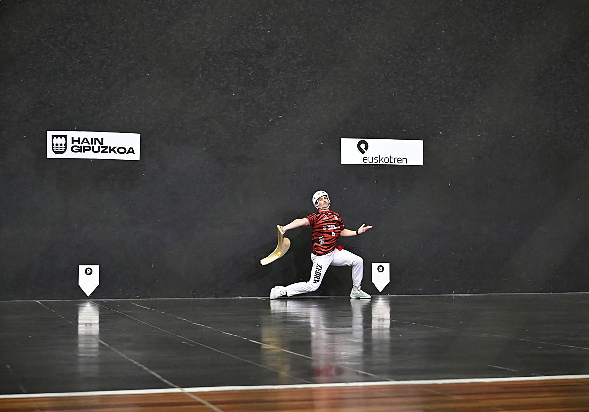 Txanika se juega este viernes entrar en la semifinal del Grand Slam de Hondarribia frente a Urrutia y Oyhenard