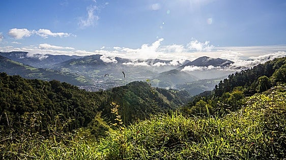 44 caminos naturales para visitar 28 pueblos