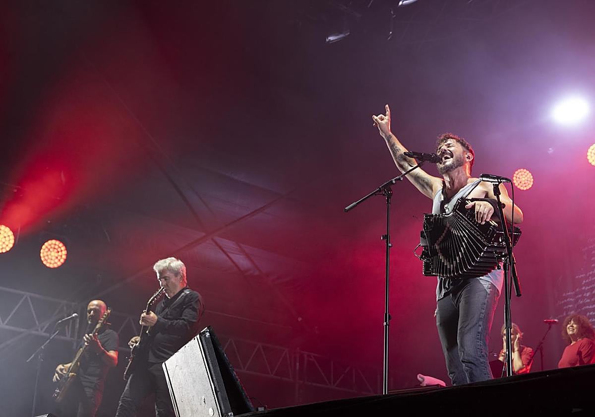 Solano y el latido del trikipop cierran los conciertos de Sagüés