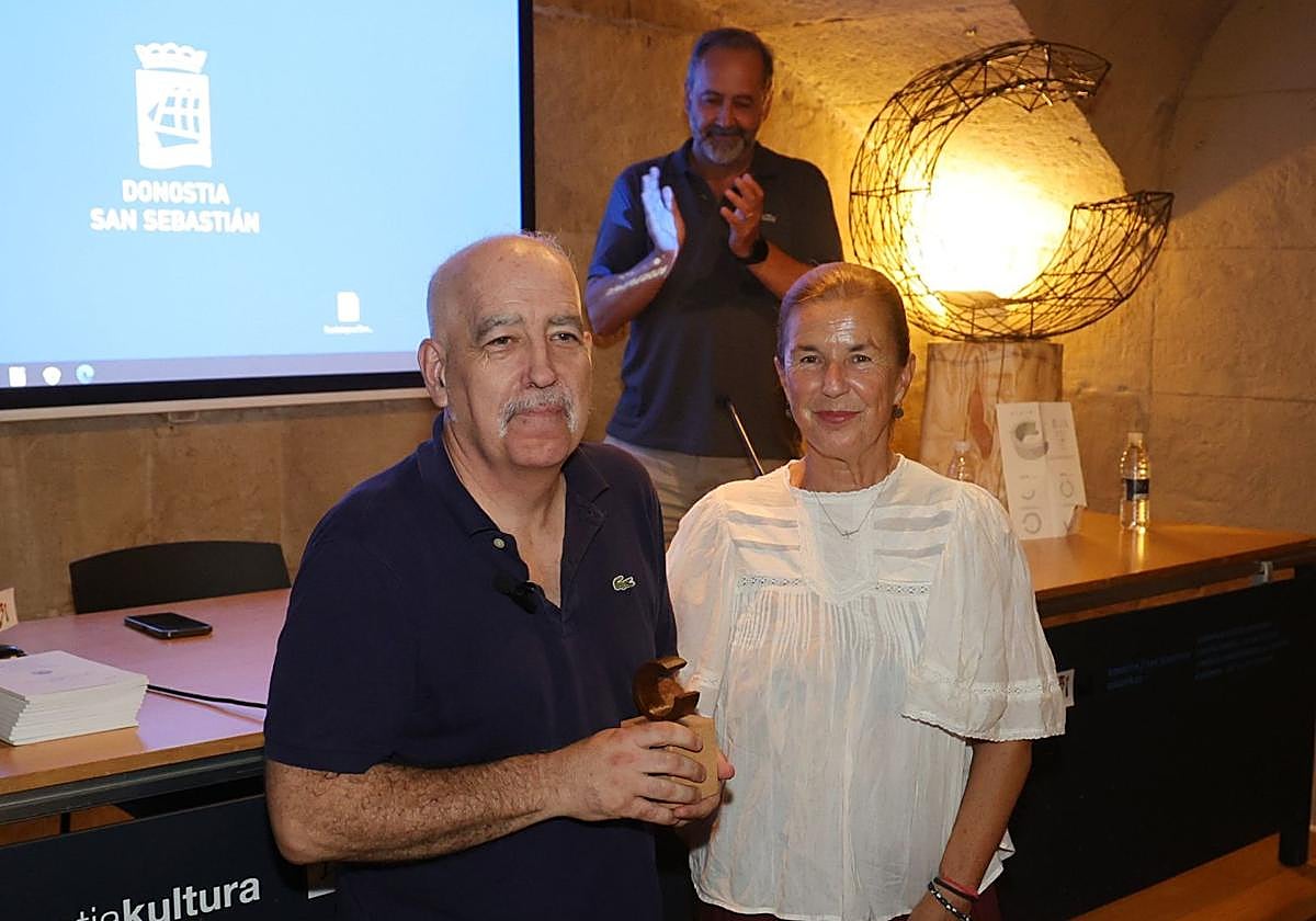 Sirimiri: Carlos Rilova, reconocido por divulgar la historia donostiarra