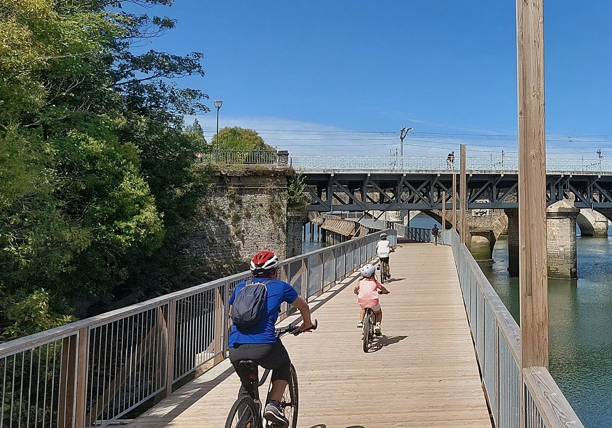 El Consorcio organiza salidas guiadas en bici por la eurocomarca