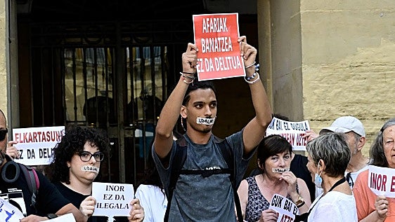Insausti reivindica «la Donostia solidaria» ante el «ruido» generado por la prohibición de las cenas a personas sin hogar