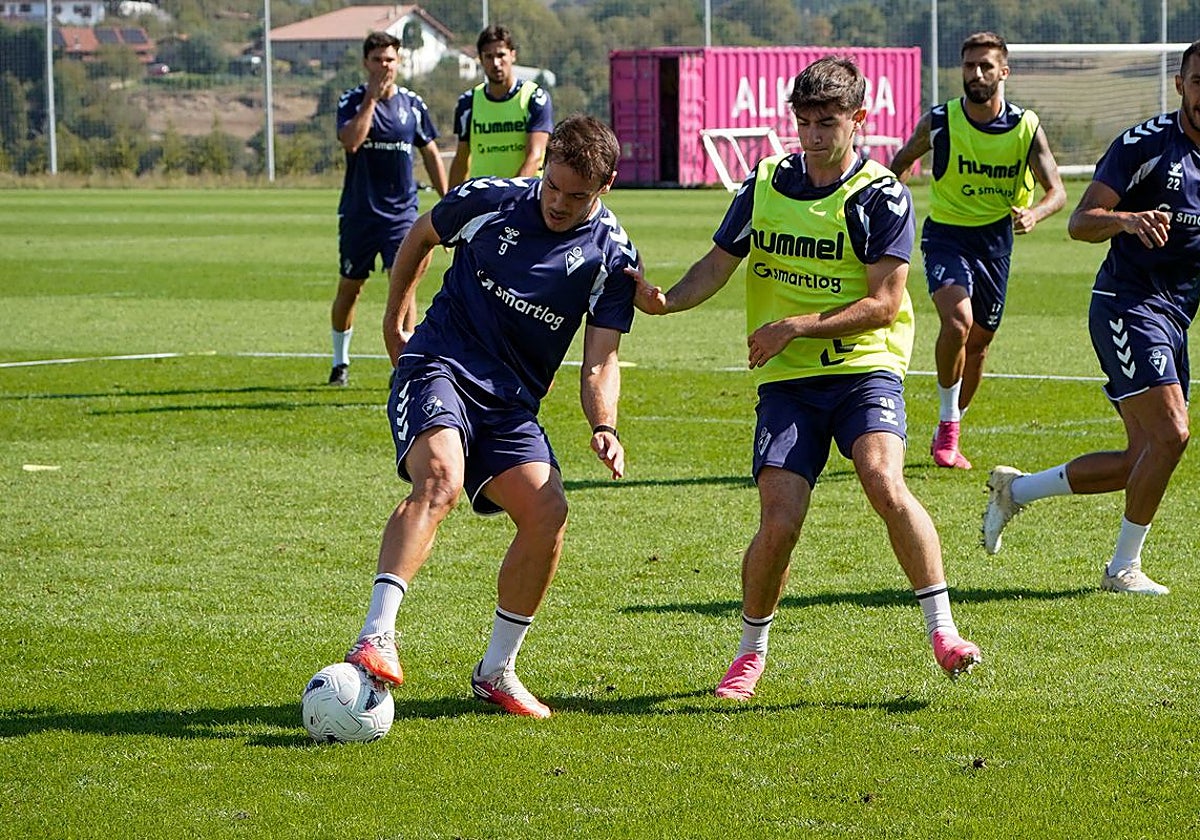 El Eibar trabaja con intensidad para recibir al Granada en su vuelta a casa