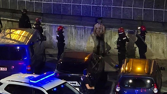 El agresor de tres ertzainas en Ordizia en 2025 permanecerá en prisión por contar con antecedentes de homicidio