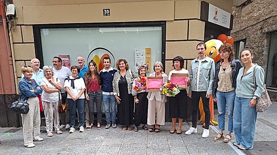 «Han sido 25 años y los miembros se han convertido en mi familia»