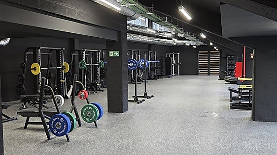Los vestuarios, baños, duchas y gimnasio del Miniestadio de Anoeta abrirán dentro de un mes