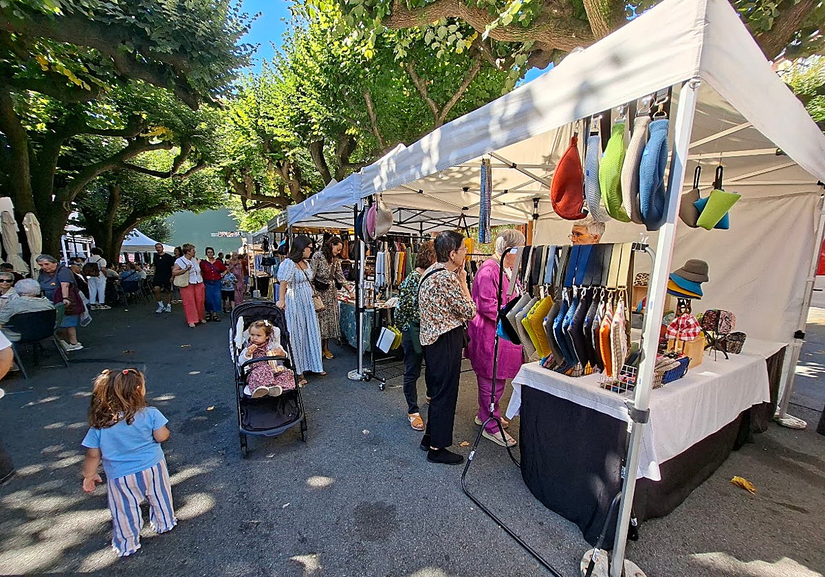 Artesanos y trikitixa en las Euskal Jaiak de Hernani