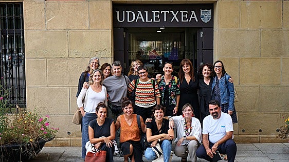 Barcelona fija la vista en la experiencia de acción comunitaria de Pasaia