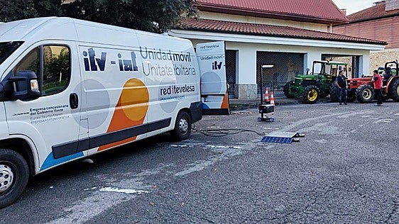Los vehículos agrícolas pueden pasar la ITV en el edificio Gaetxe