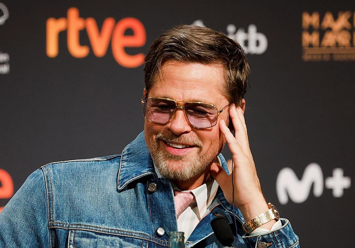 «Un día con un perro hace que las cosas sean mejores»: la conexión de Brad Pitt con su compañero canino y el truco del pollo revelado en San Sebastián
