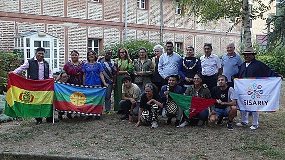 Comunidades con lenguas minorizadas estudian la revitalización del euskara