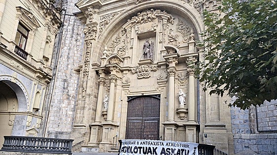 El PSE-EE pide al alcalde de Hernani que retire una pancarta que responsabiliza a los socialistas de las detenciones en Berriozar