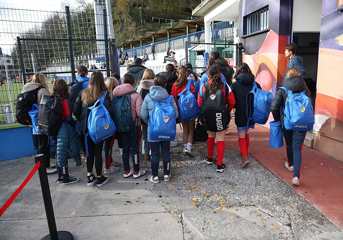El multikirola de Donostia llega ya a la mitad del alumnado benjamín y alevín