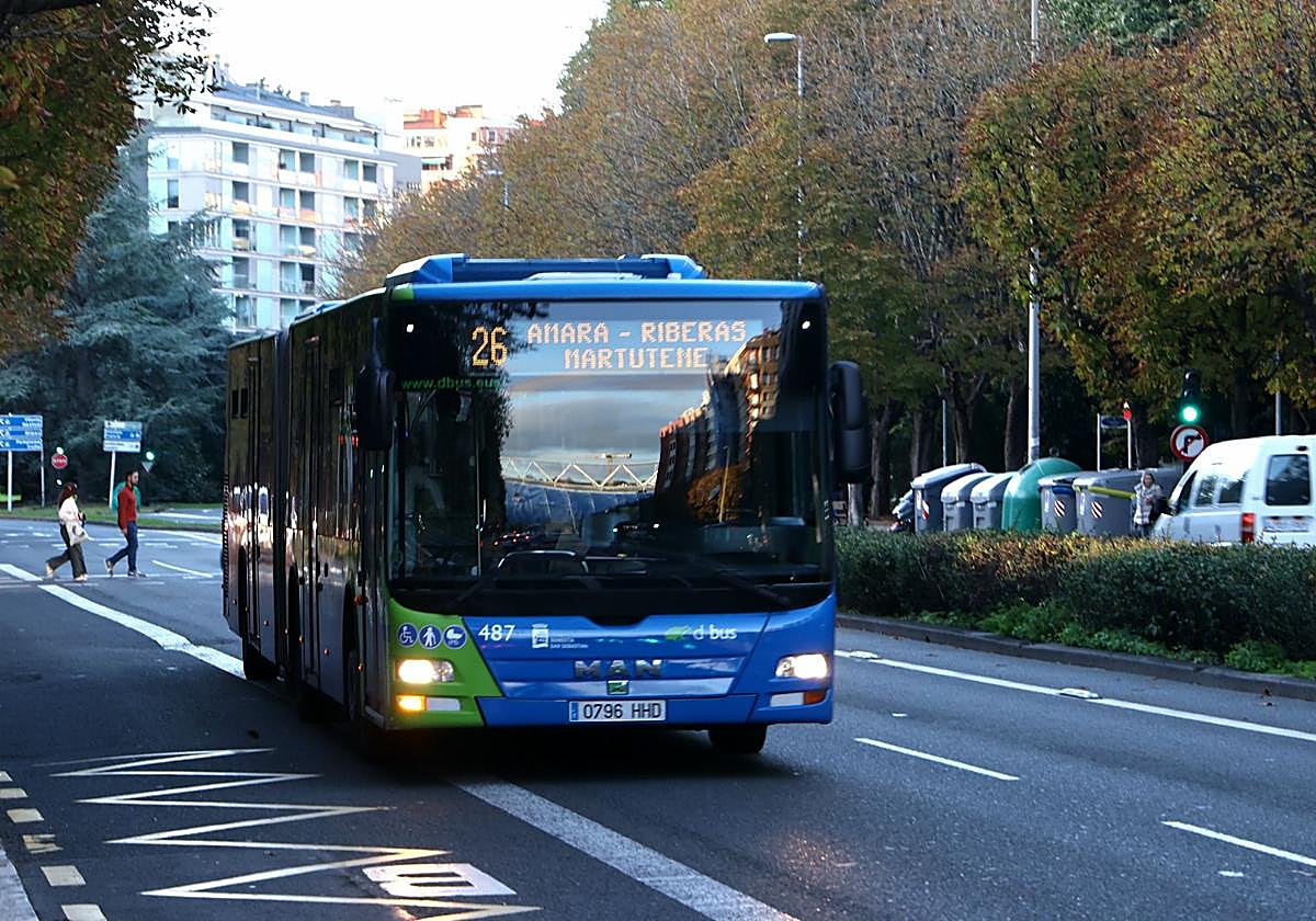 Dbus cambia desde el lunes varias paradas de las líneas 24, 26, 27 y 43 para mejorar su puntualidad