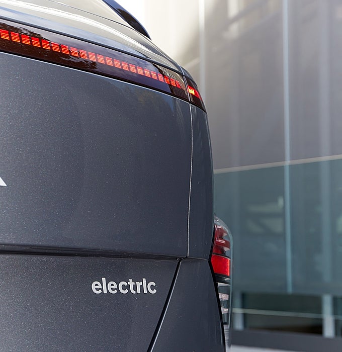 El Hyundai KONA eléctrico se distingue nítidamente del resto de la 'familia' KONA.
