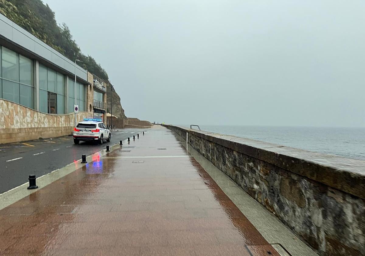 Rescatada del agua y trasladada al Hospital Donostia una persona a la altura del paseo Eduardo Chillida de San Sebastián